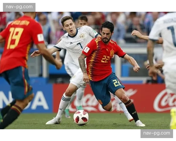 西班牙防线应对定位球 面对高大中锋争顶时的防空组织